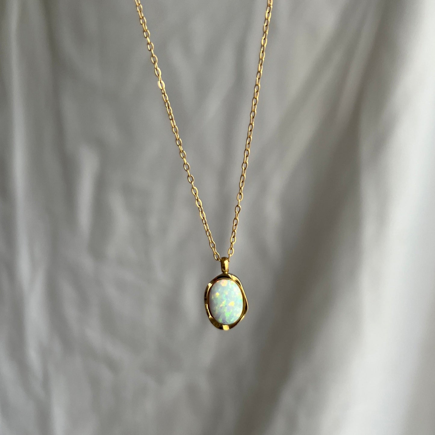 Dainty oval opal pendant necklace