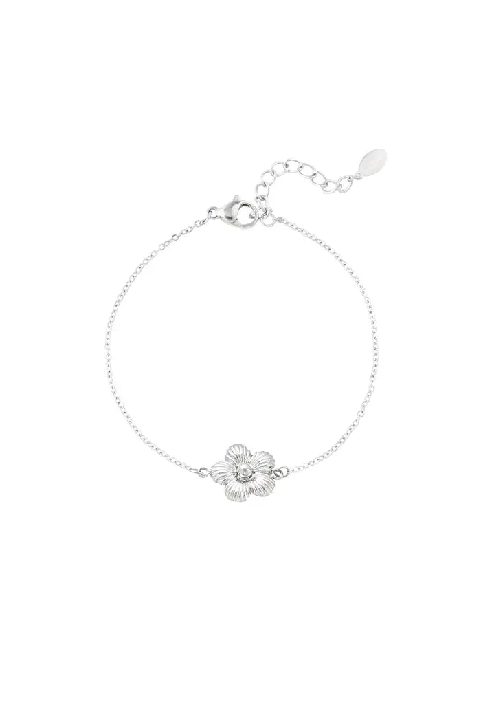 Daisy Charm Bracelet