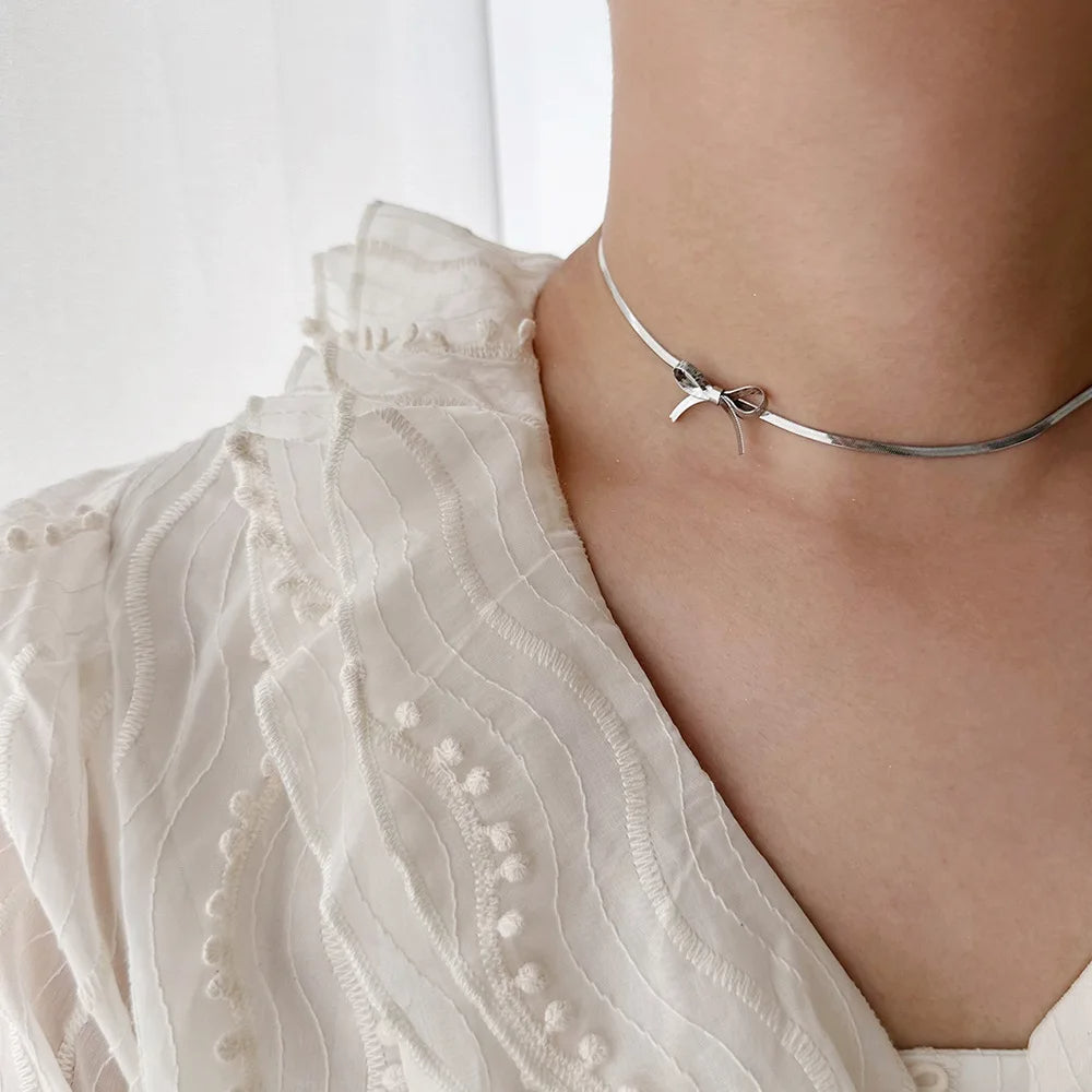 Belle Bow Choker