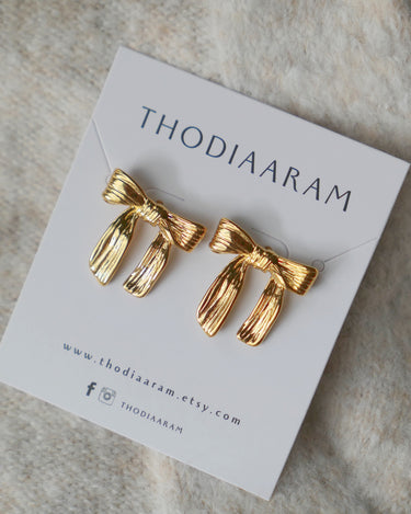 Liliya Bow Studs