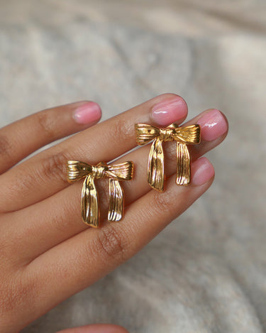 Liliya Bow Studs