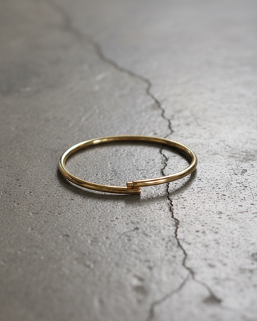 Comfortable fit for wrist measurement less than 15.5cm.