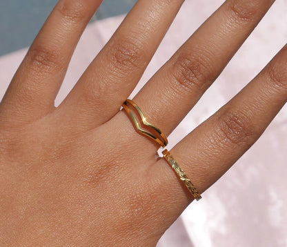 Double Chevron Ring